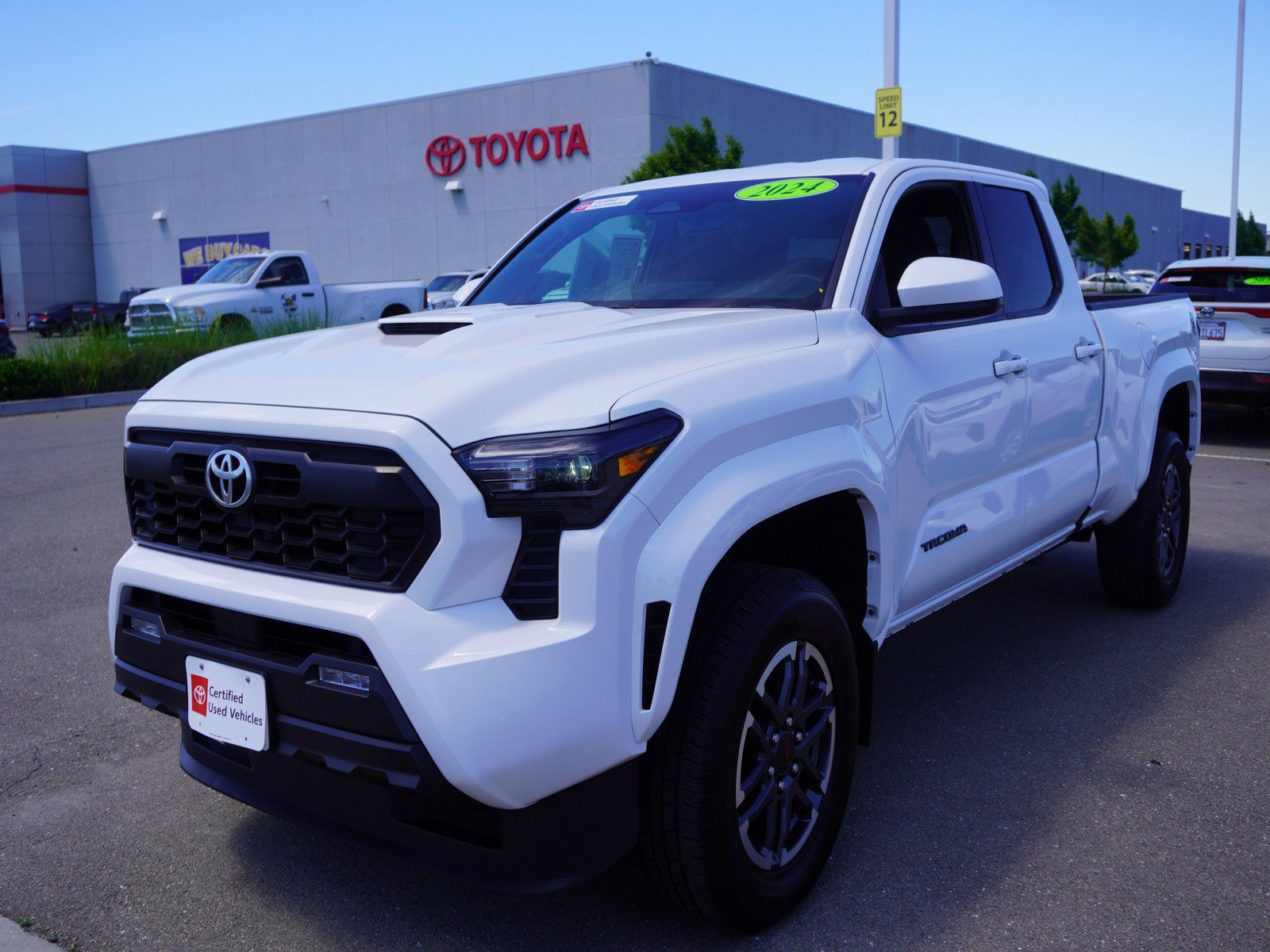 Used 2024 Toyota Tacoma TRD Sport AWD/4WD image 7