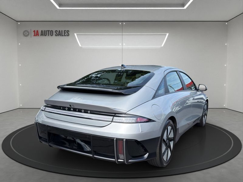 Used 2024 Hyundai Ioniq 6 SE AWD image 5
