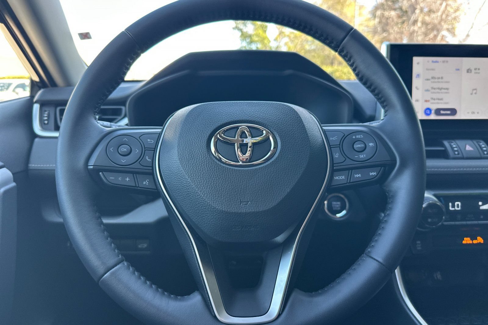 Used 2025 Toyota RAV4 XLE Premium AWD/4WD image 23
