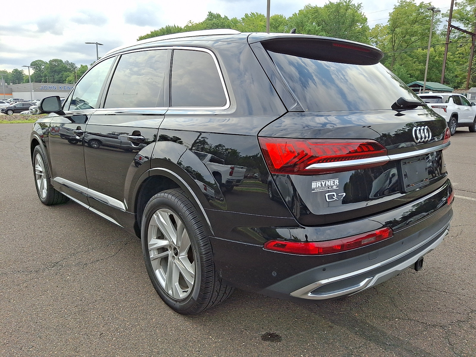 Used 2021 Audi Q7 2.0T Premium w/ Convenience Package AWD/4WD image 4