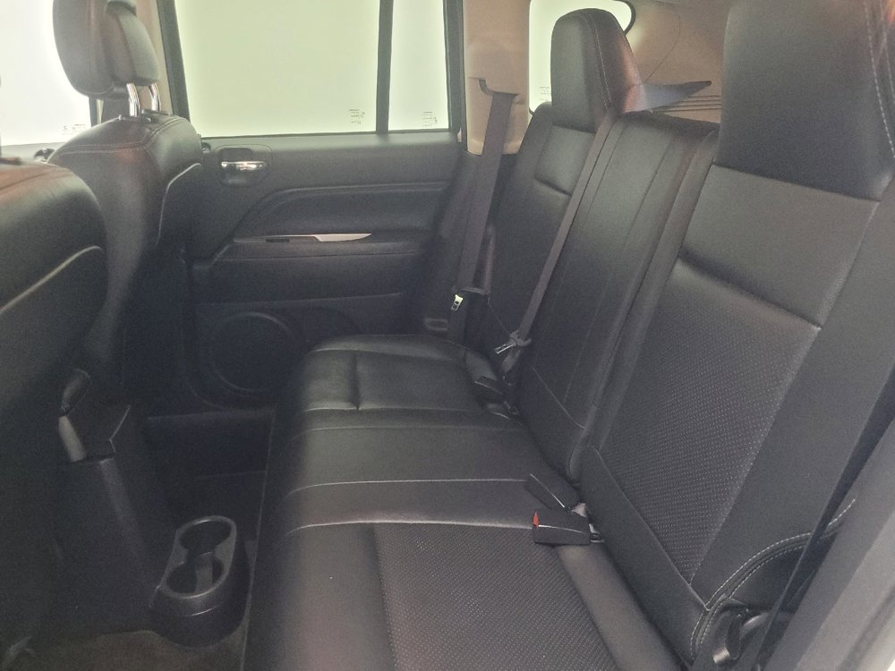Used 2017 Jeep Compass High Altitude FWD image 18