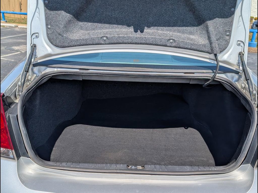 Used 2011 Chevrolet Impala LS FWD image 22