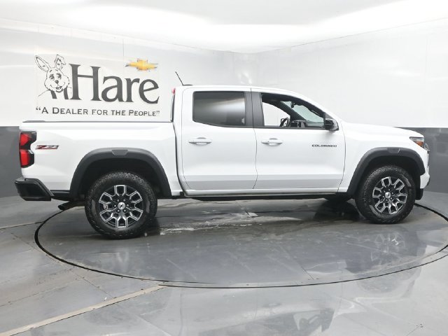 Used 2024 Chevrolet Colorado Z71 w/ Z71 Convenience Package 2 AWD/4WD image 41