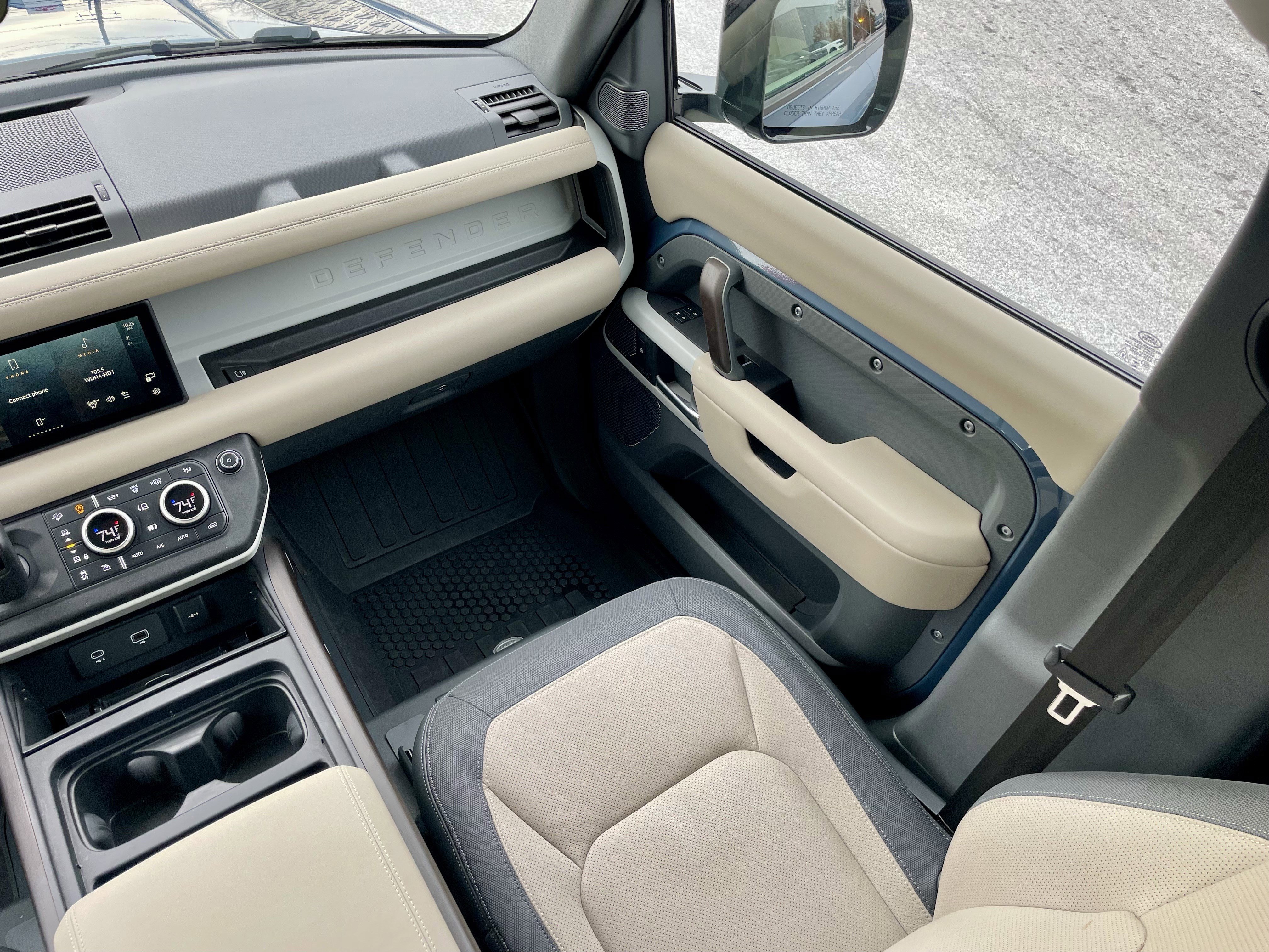 Certified 2024 Land Rover Defender 110 X-Dynamic SE image 18