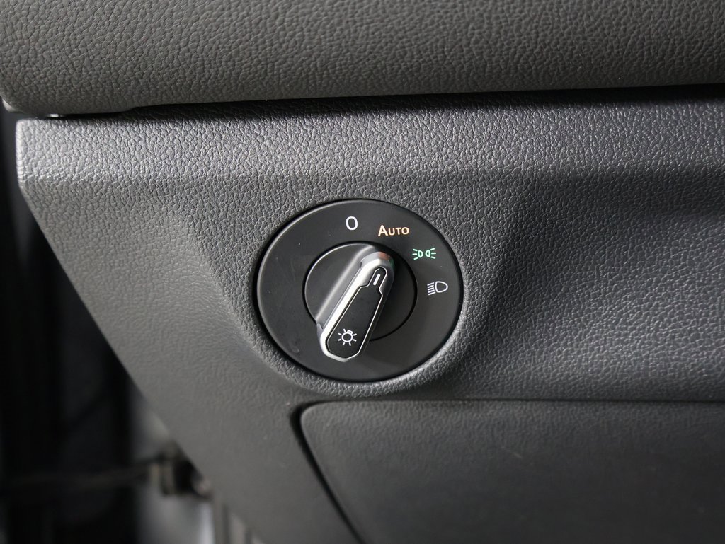 Used 2025 Volkswagen Jetta Sport image 26