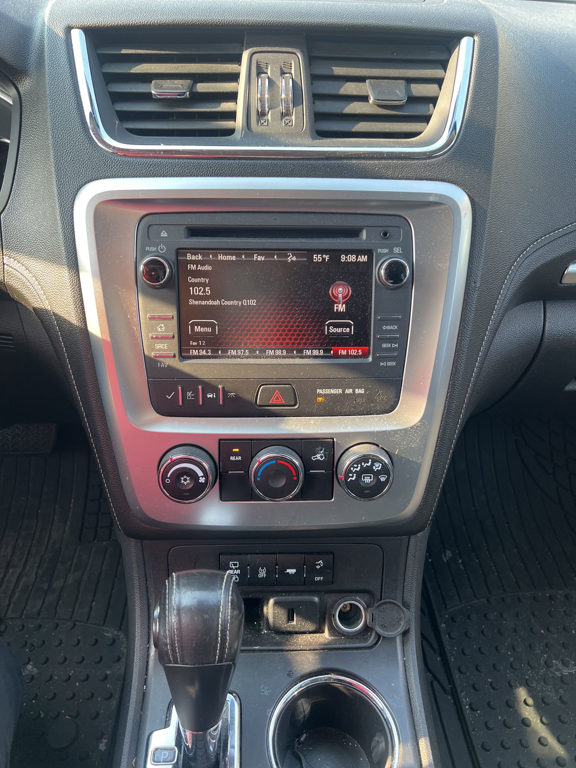 Used 2015 GMC Acadia SLE image 14