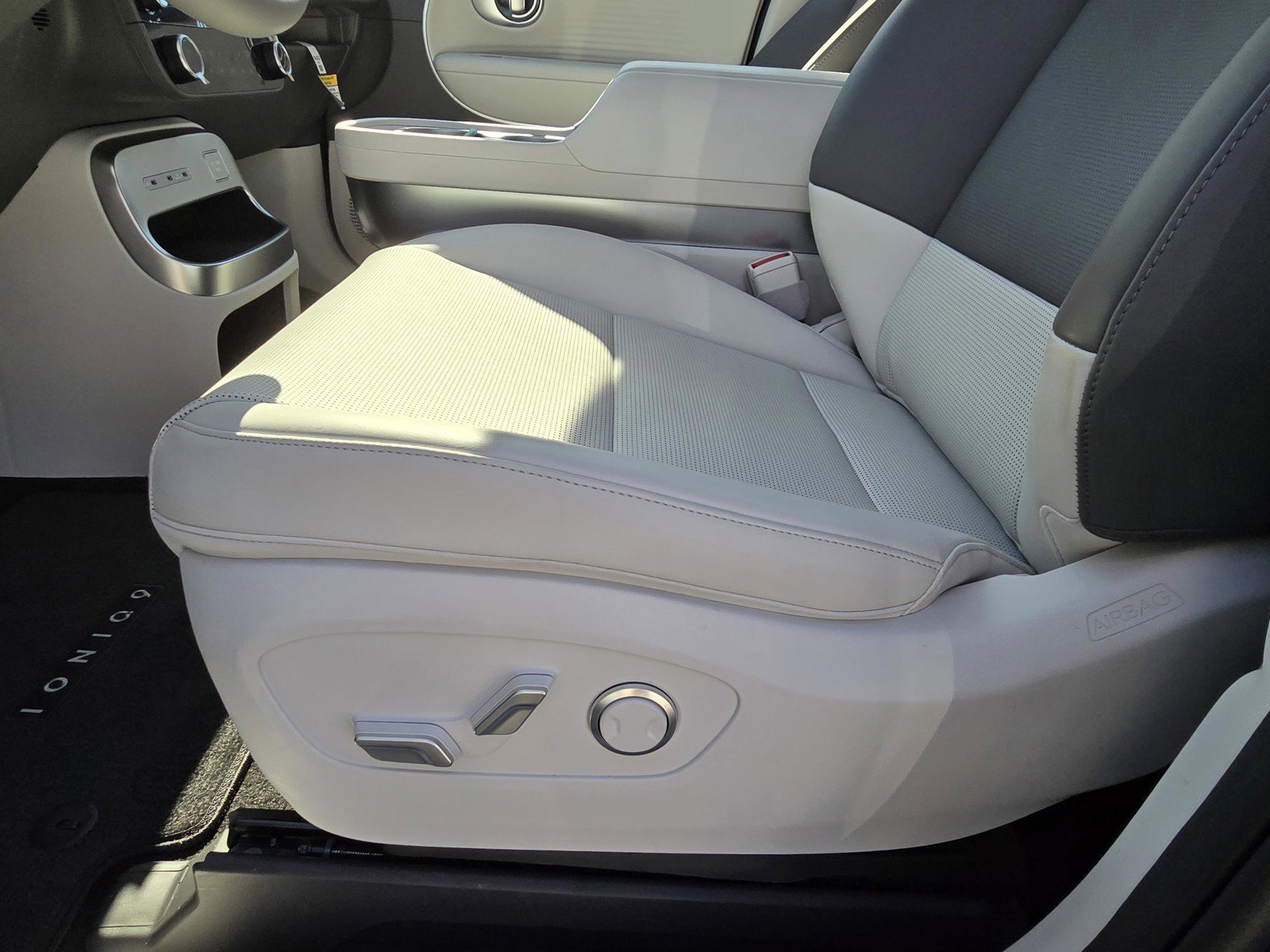 New 2026 Hyundai Ioniq 9 SEL image 15