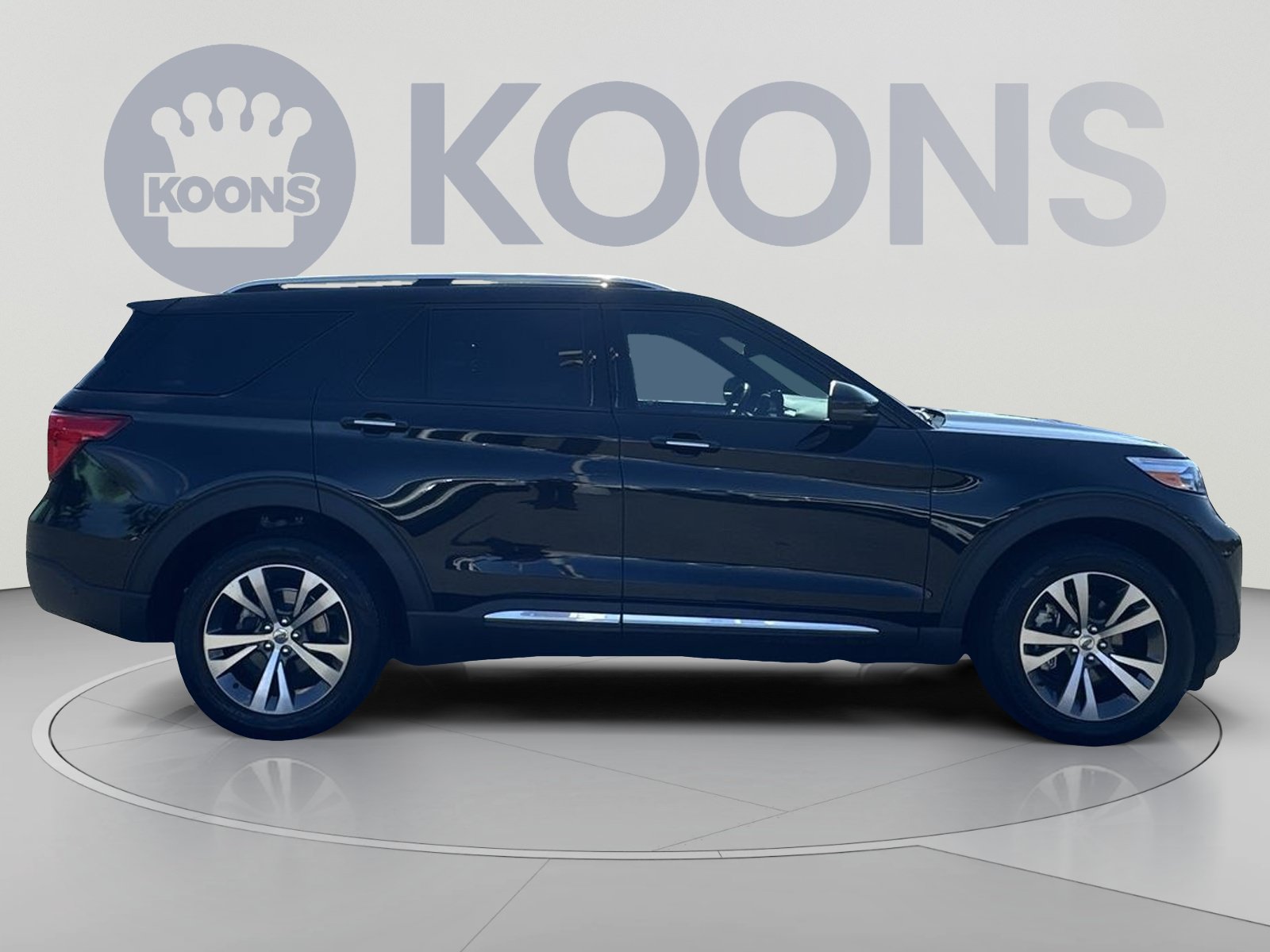 Used 2020 Ford Explorer Platinum w/ Premium Technology Package AWD/4WD image 12