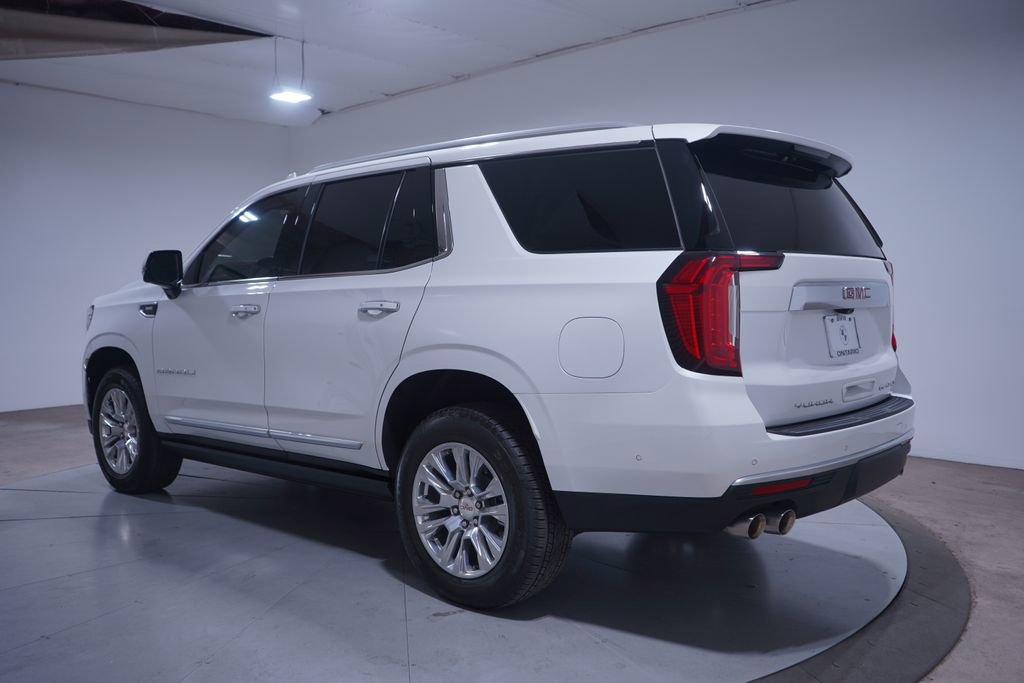 Used 2024 GMC Yukon Denali w/ Advanced Technology Package image 3