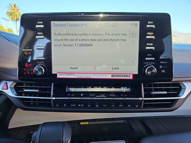 Used 2024 Toyota Sienna Platinum image 22