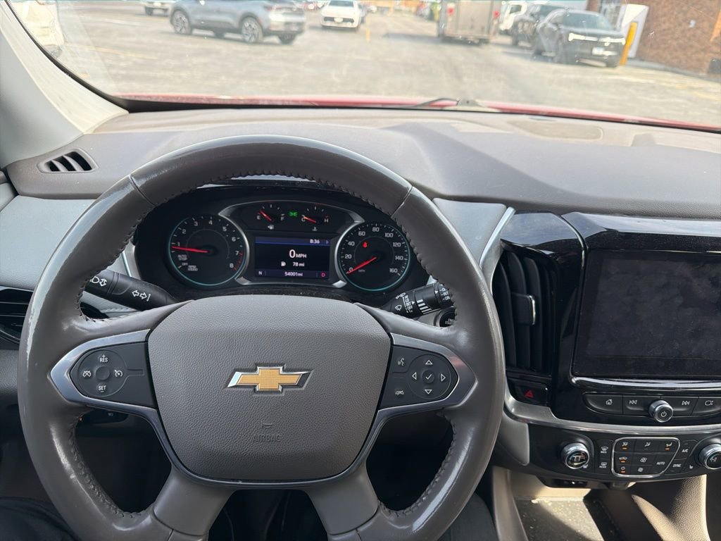 Used 2021 Chevrolet Traverse LT image 13