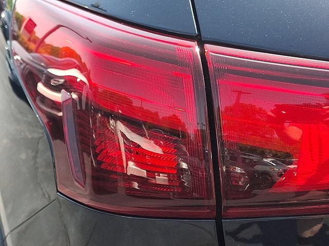 Used 2019 Nissan Rogue Sport SV AWD/4WD image 10