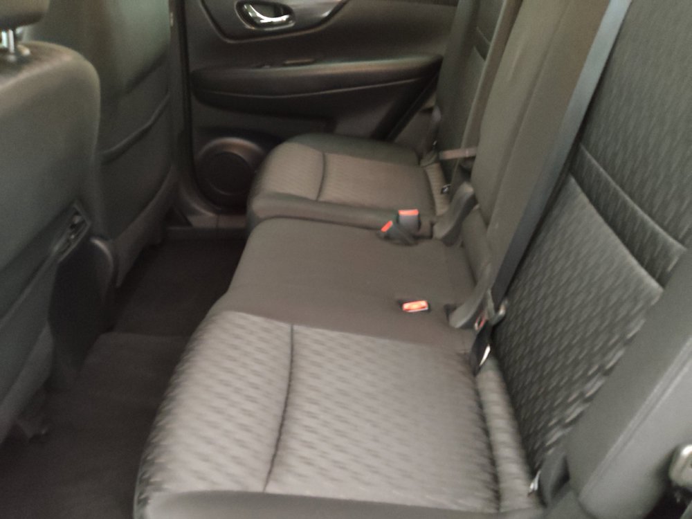 Used 2018 Nissan Rogue SV FWD image 18