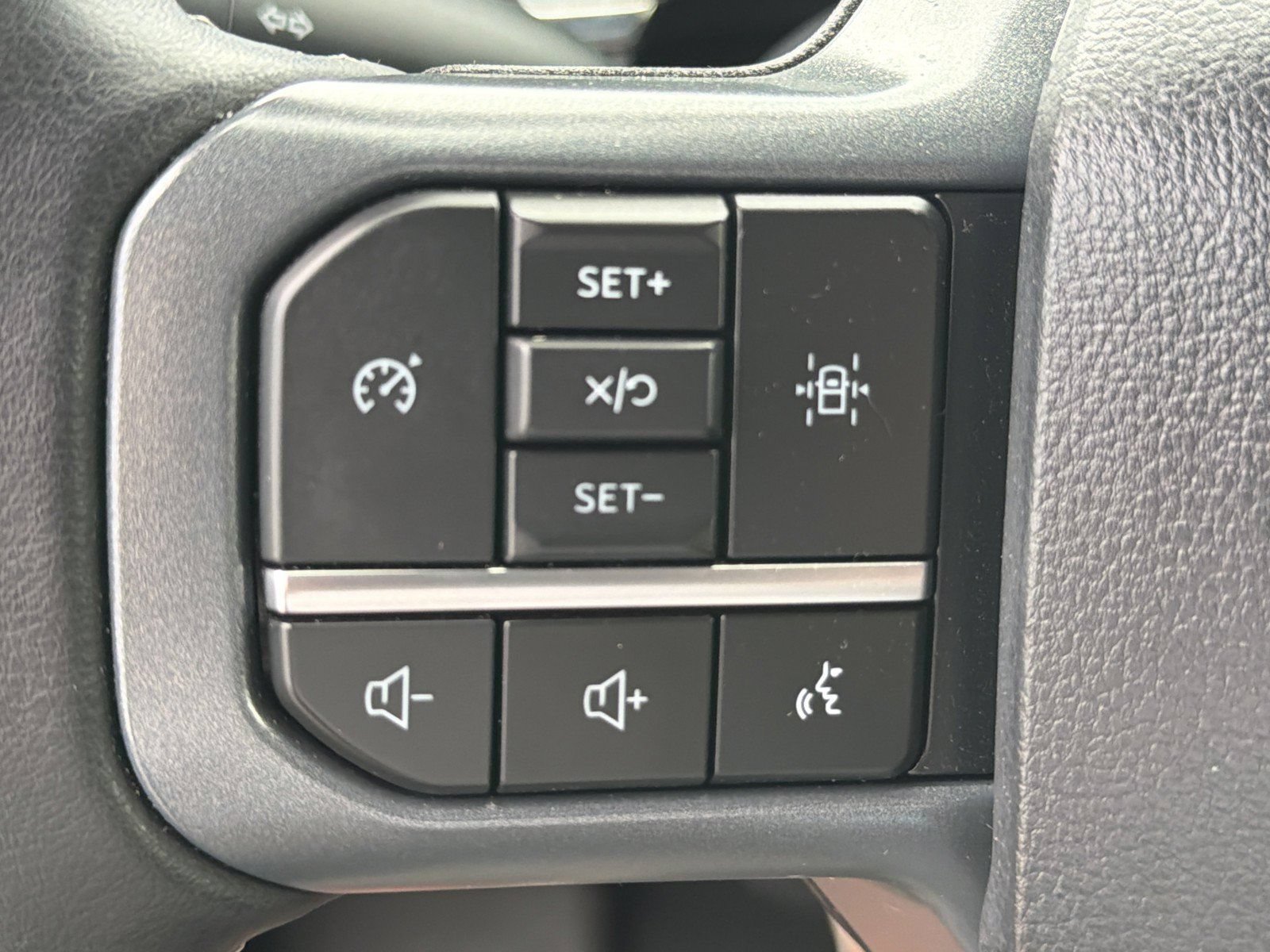 Used 2023 Ford F150 Lightning XLT AWD/4WD image 29