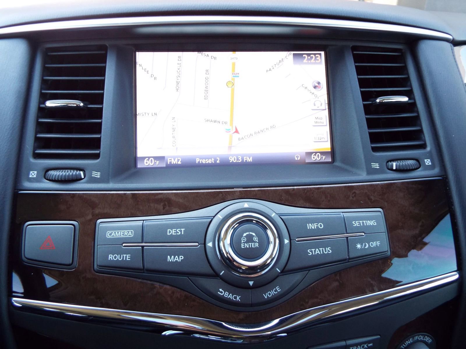 Used 2014 INFINITI QX80 4WD w/ Deluxe Touring Package image 18