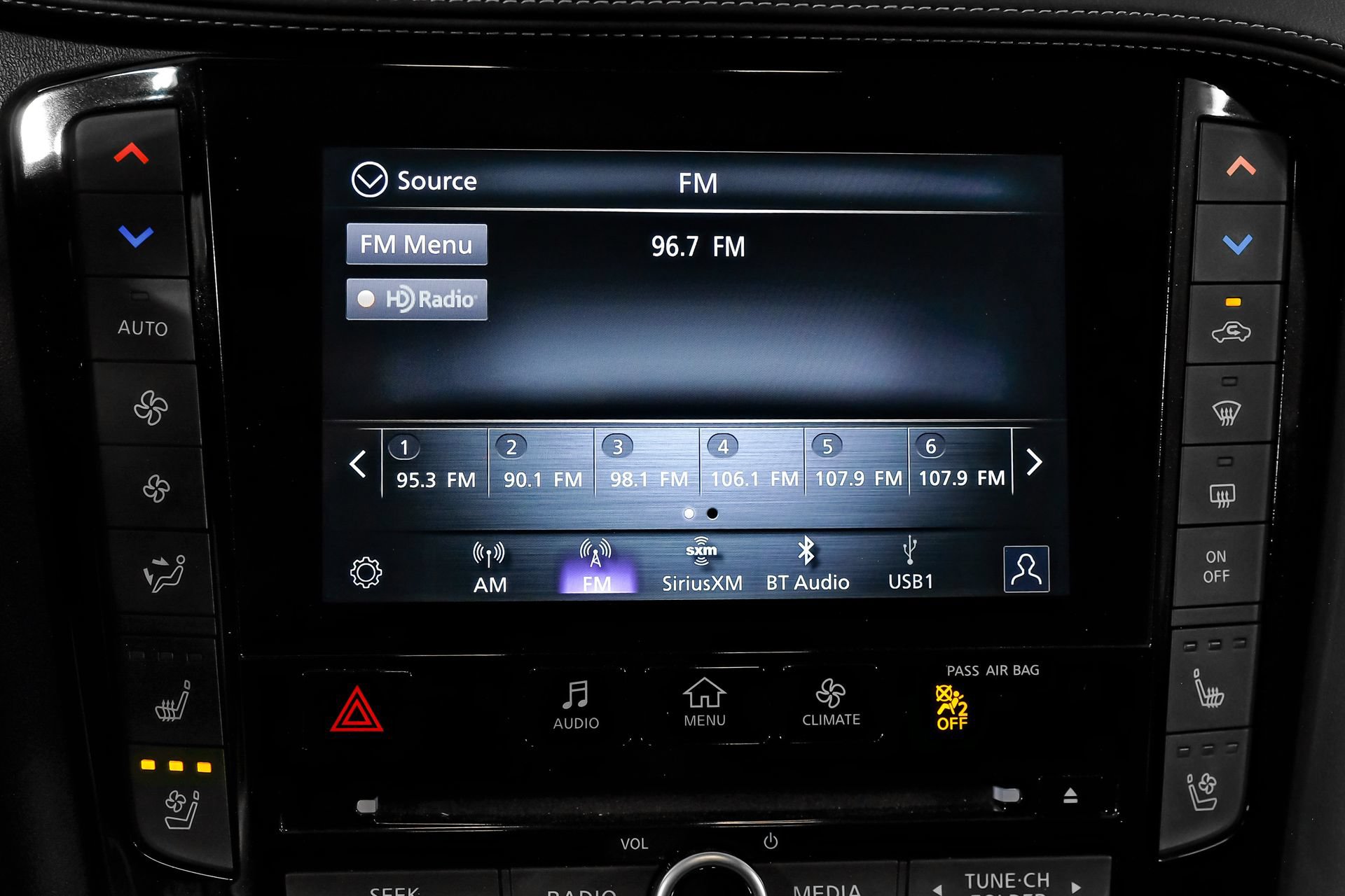 Used 2023 INFINITI QX55 Essential w/ Cargo Package AWD/4WD image 39