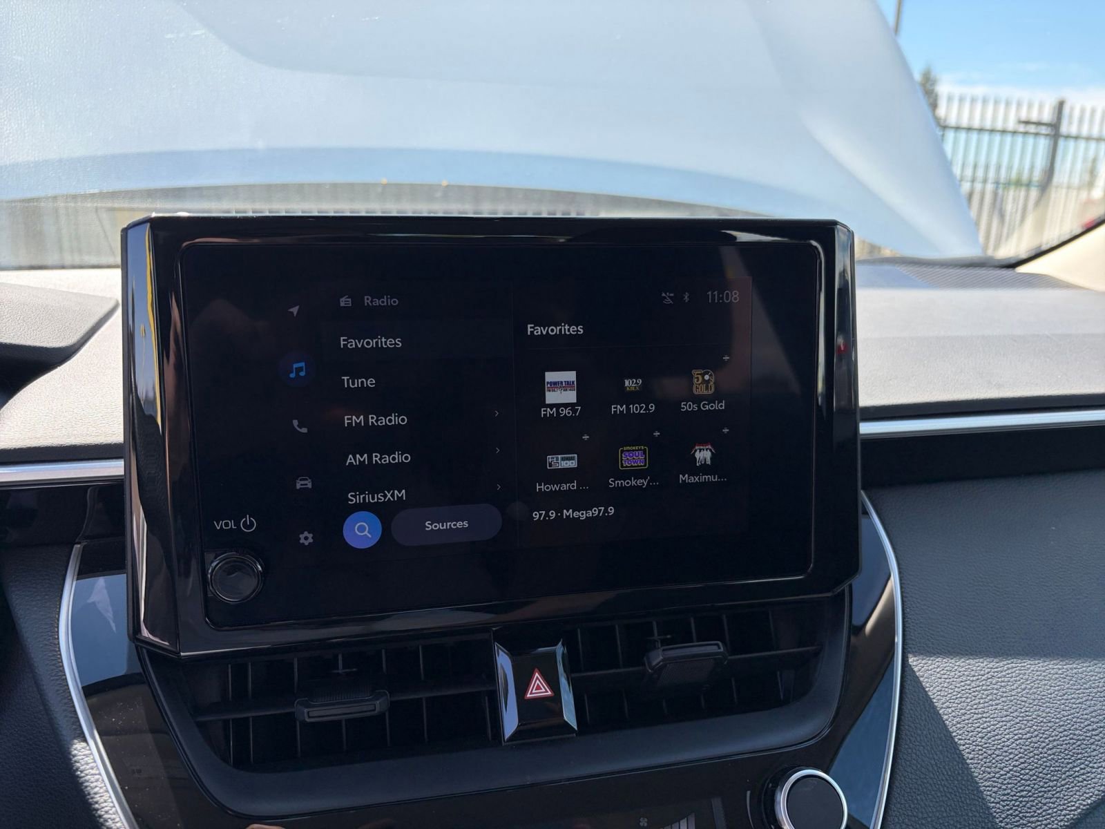 Used 2025 Toyota Corolla LE image 20