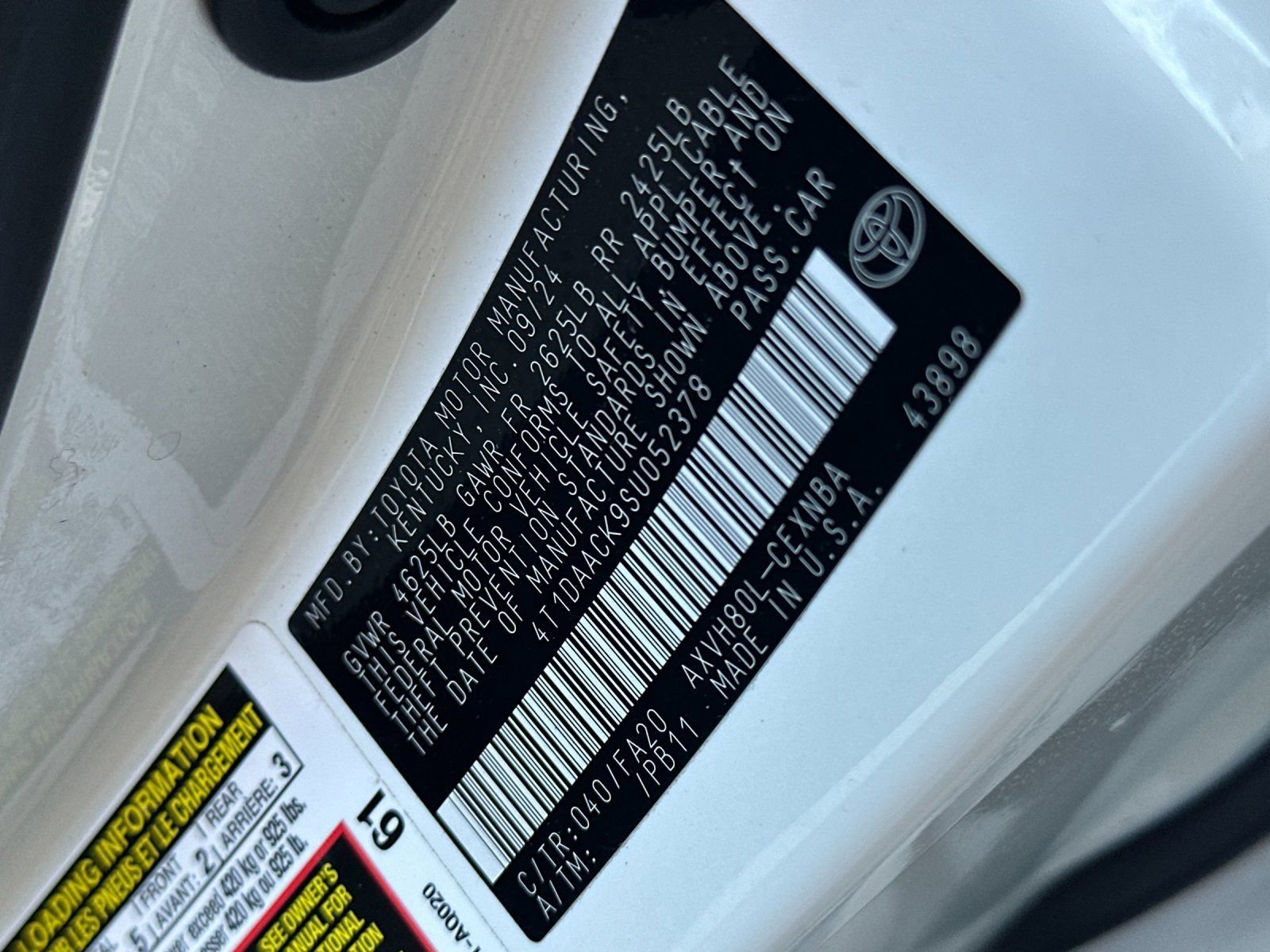 Used 2025 Toyota Camry LE FWD image 25