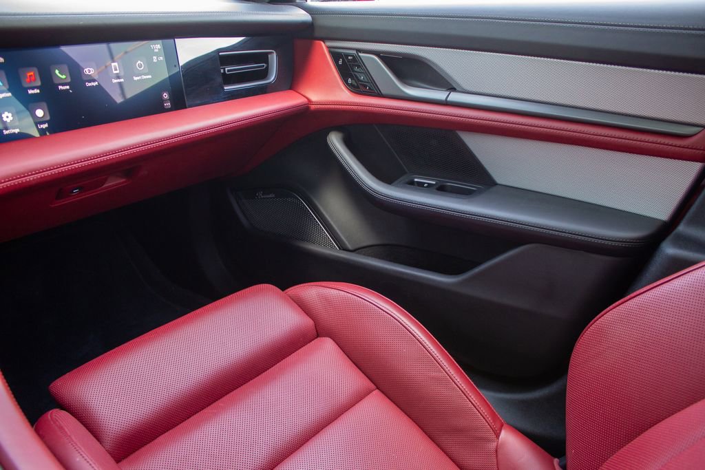 Used 2021 Porsche Taycan Turbo S AWD/4WD image 21