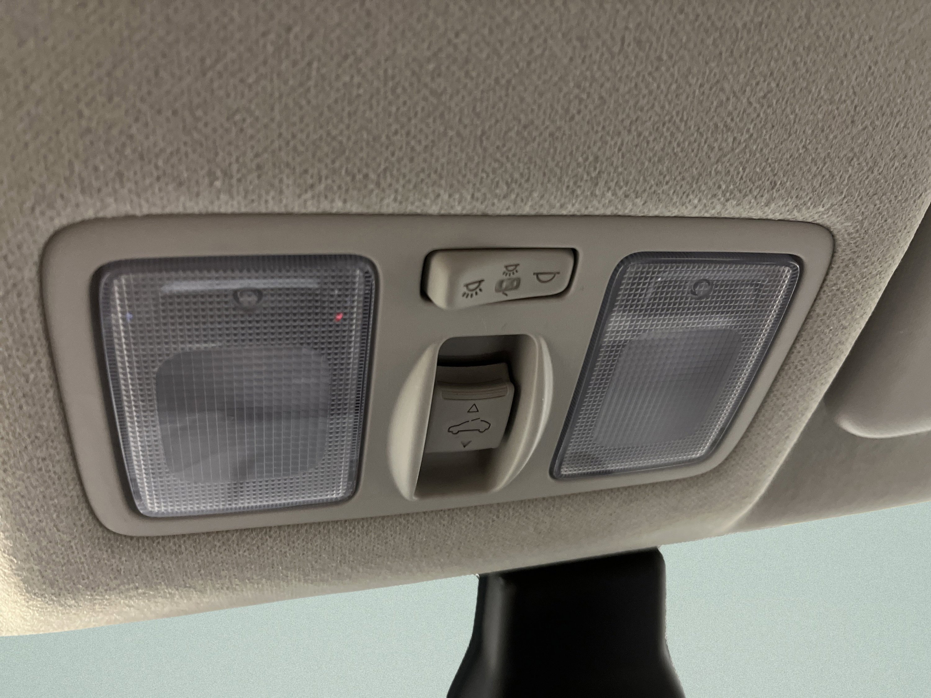 Used 2024 Hyundai Venue SEL image 28