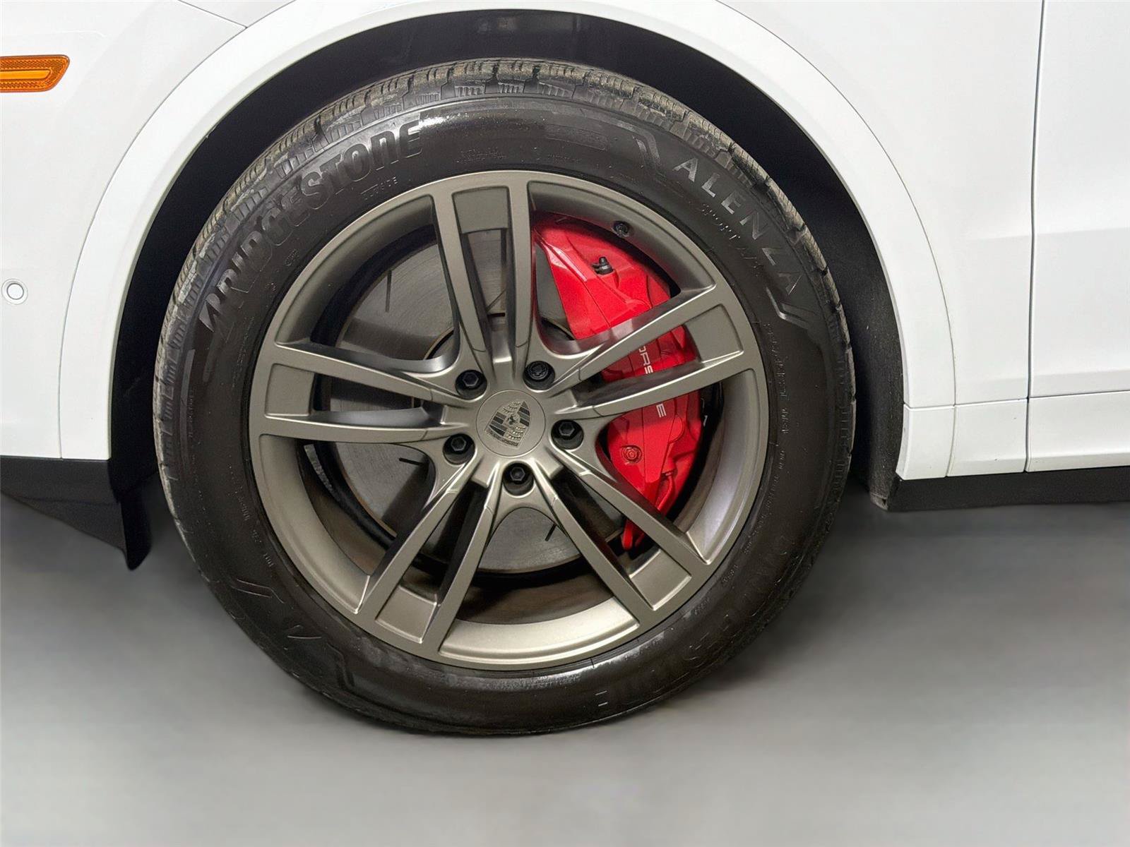 Certified 2025 Porsche Cayenne Turbo AWD/4WD image 11