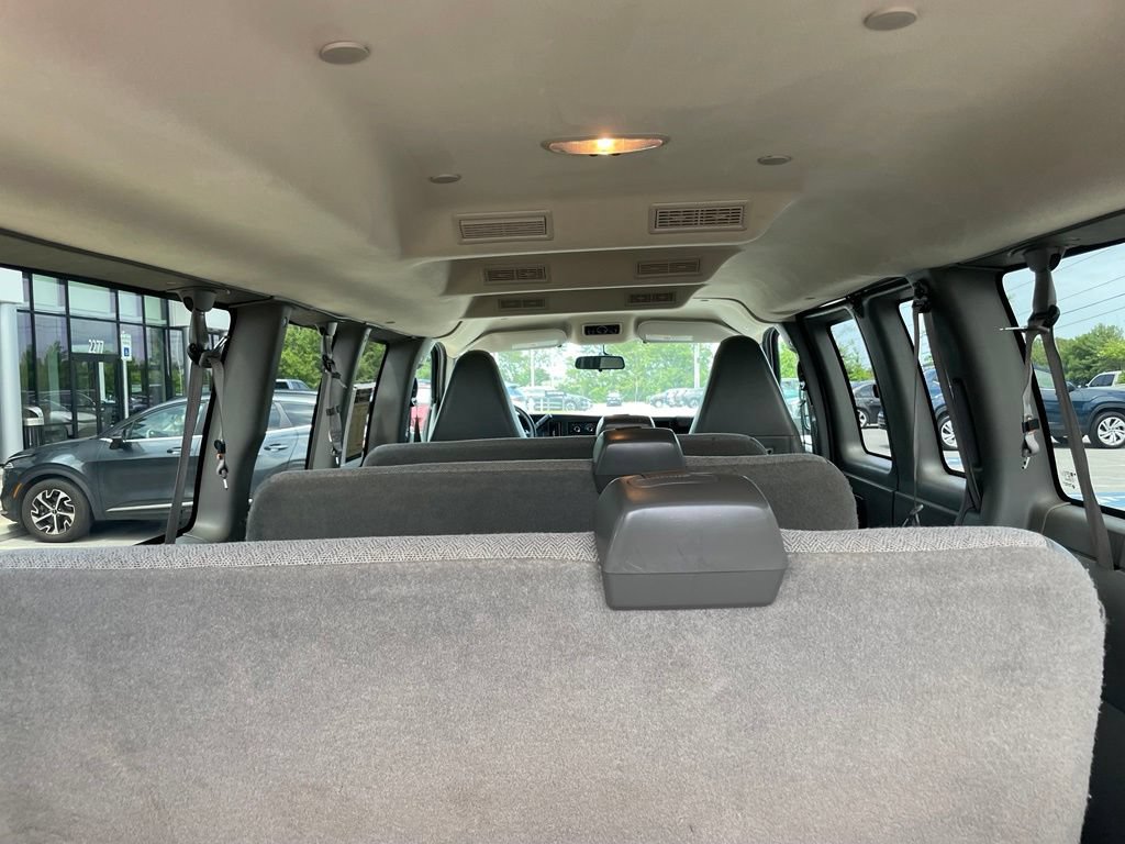 Used 2024 Chevrolet Express 3500 LS RWD image 22