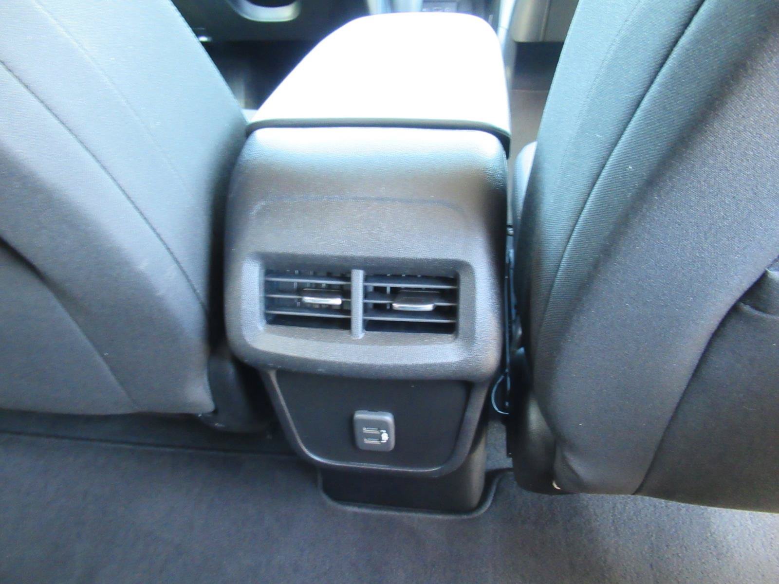Used 2020 Chevrolet Equinox LT FWD image 32