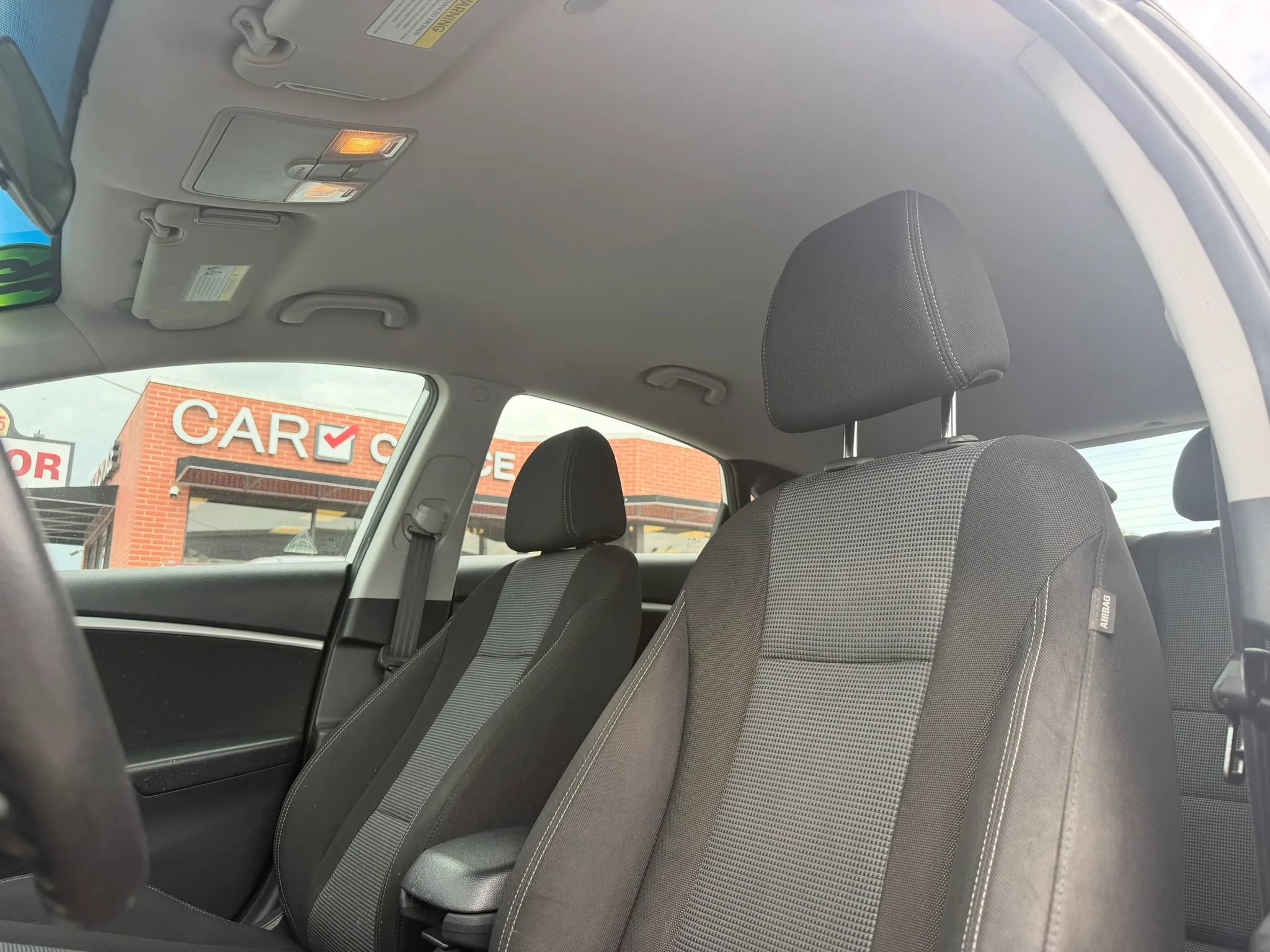 Used 2016 Hyundai Elantra GT FWD image 9