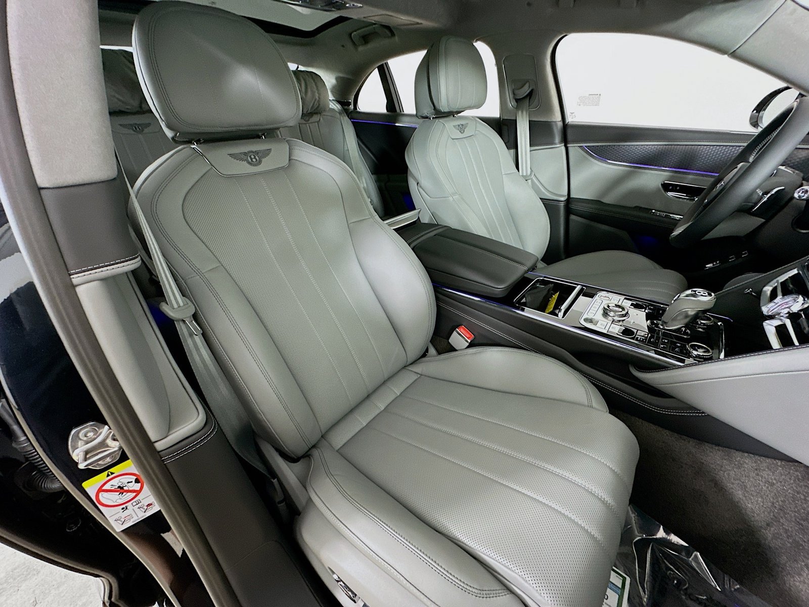 New 2026 Bentley Flying Spur V8 AWD/4WD image 50