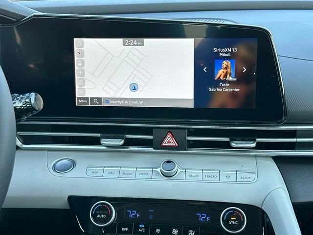 New 2025 Hyundai Elantra Limited w/ Cargo Package image 16