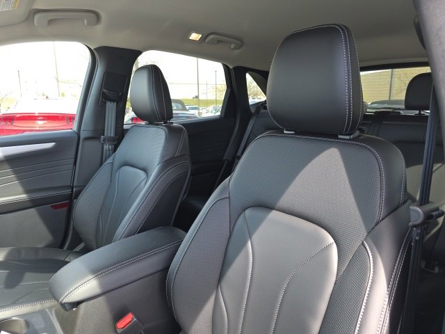 New 2025 Ford Escape SE w/ PHEV Premium Package image 13