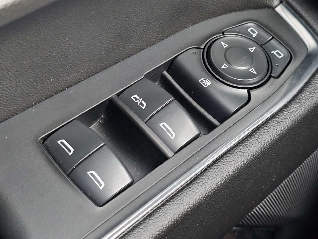 Used 2025 Chevrolet Silverado 1500 LT RWD image 23
