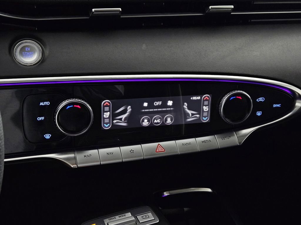 Used 2024 Genesis Electrified GV70 AWD/4WD image 13