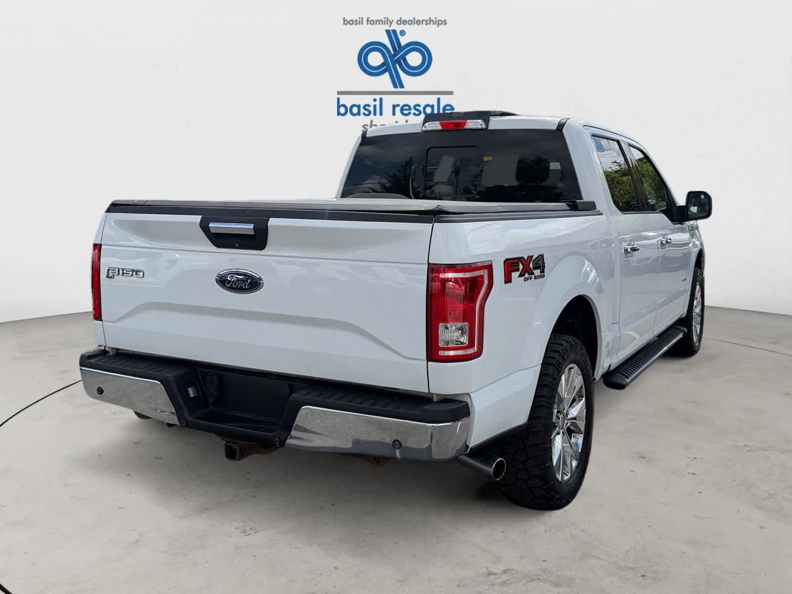 Used 2015 Ford F150 XLT w/ Equipment Group 302A Luxury AWD/4WD image 7