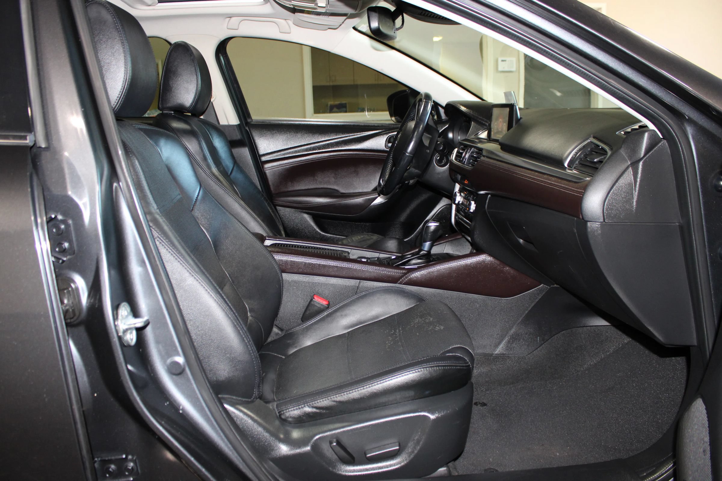 Used 2016 MAZDA MAZDA6 Grand Touring w/ GT Technology Package FWD image 33