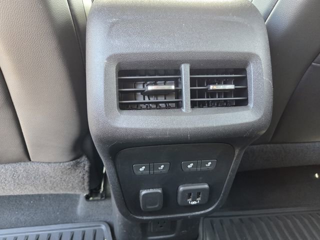 Used 2018 Chevrolet Equinox Premier FWD image 16