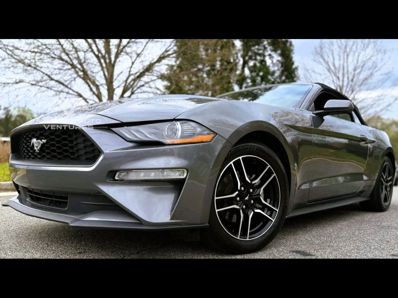 Used 2023 Ford Mustang Premium image 3