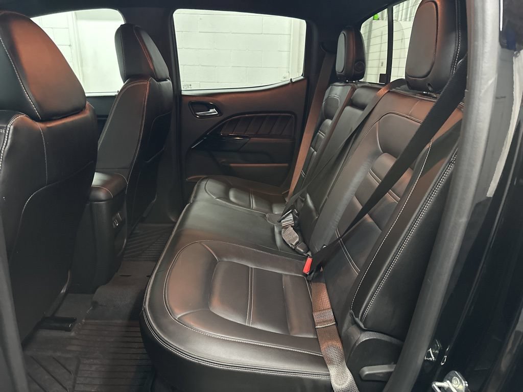 Used 2022 GMC Canyon Denali w/ Denali Black Edition Package AWD/4WD image 35