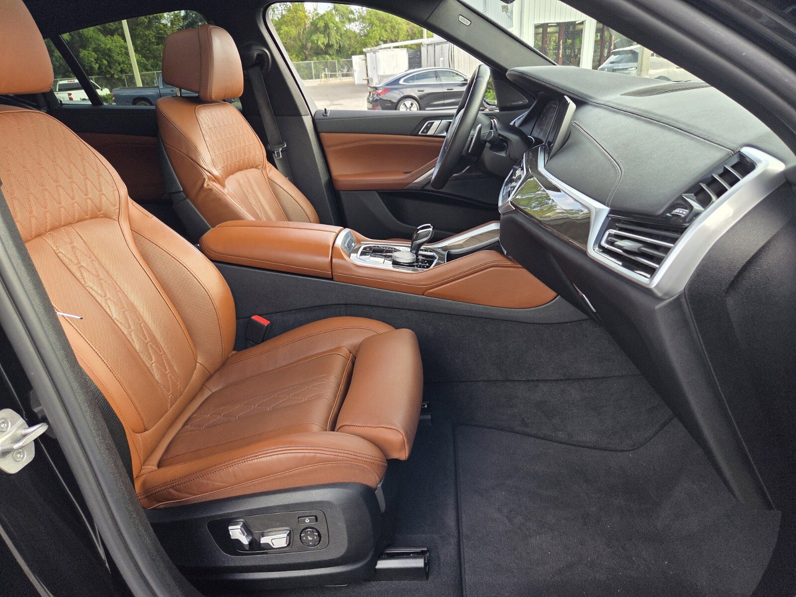 Certified 2023 BMW X6 M50i w/ Parking Assistance Package image 18