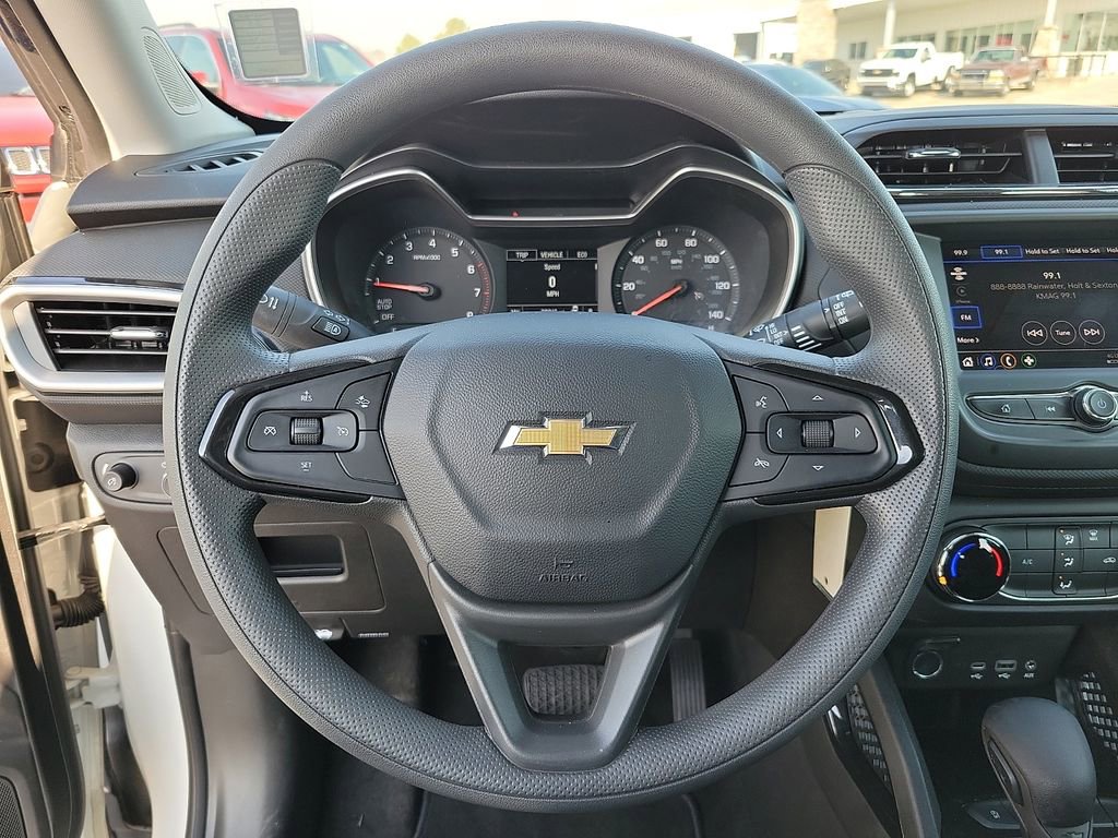 Used 2023 Chevrolet TrailBlazer LS image 19