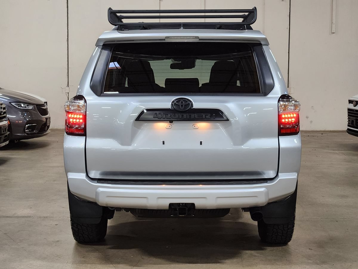 Used 2023 Toyota 4Runner TRD Off-Road Premium w/ Off Road Premium Plus Package AWD/4WD image 10