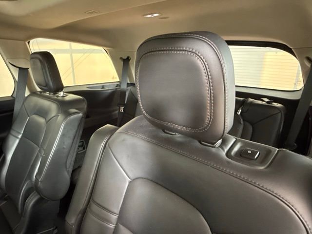 Used 2023 Lincoln Aviator 2WD w/ Premium Package image 22