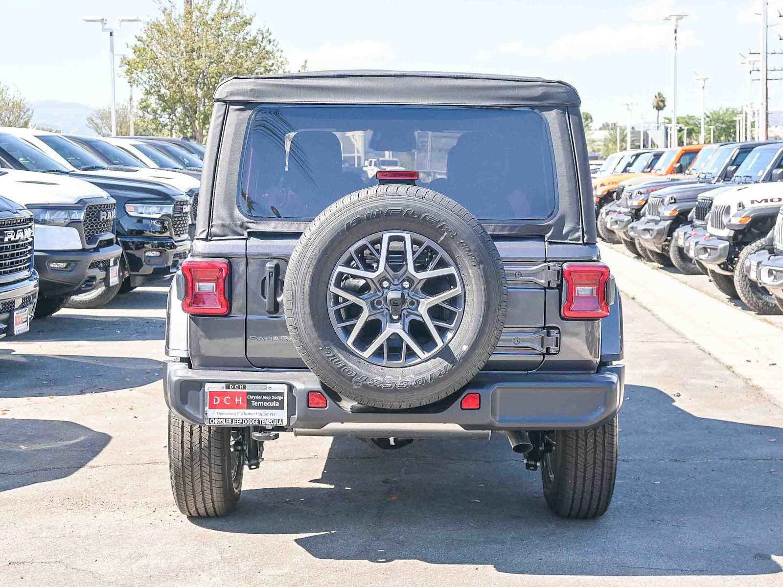New 2025 Jeep Wrangler Sahara w/ Technology Group image 5