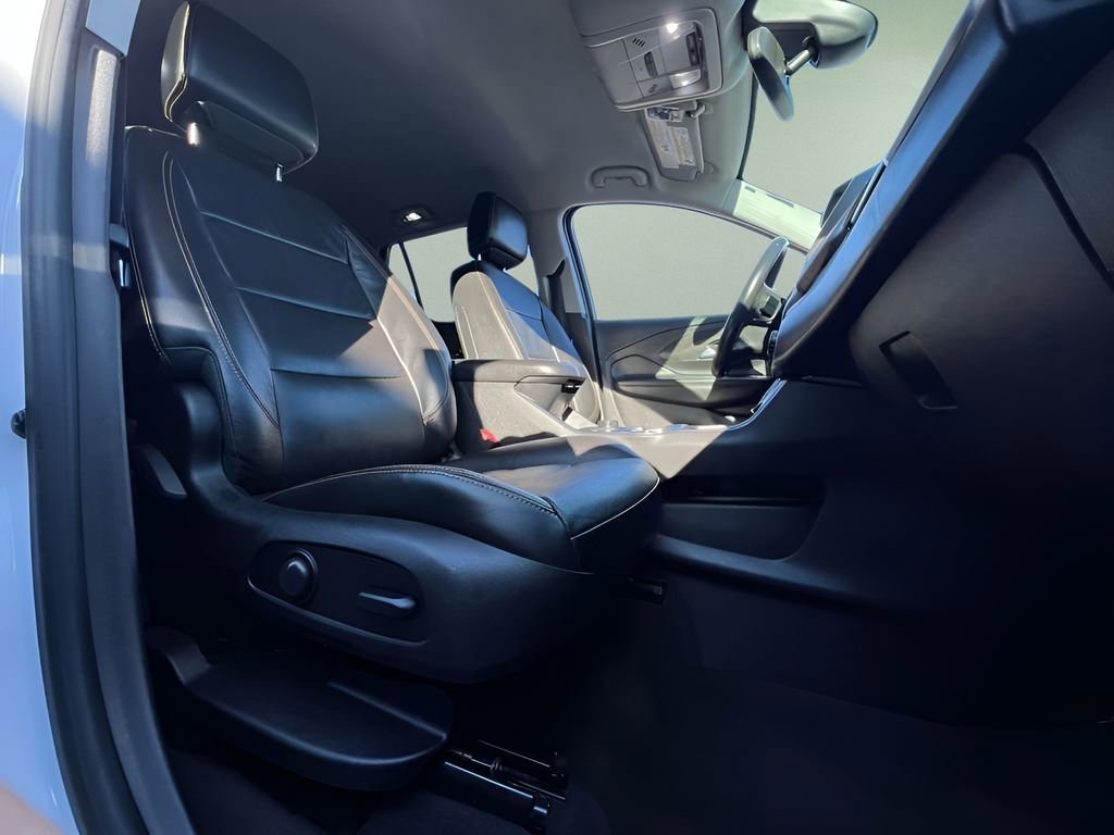 Used 2021 GMC Terrain SLT image 24