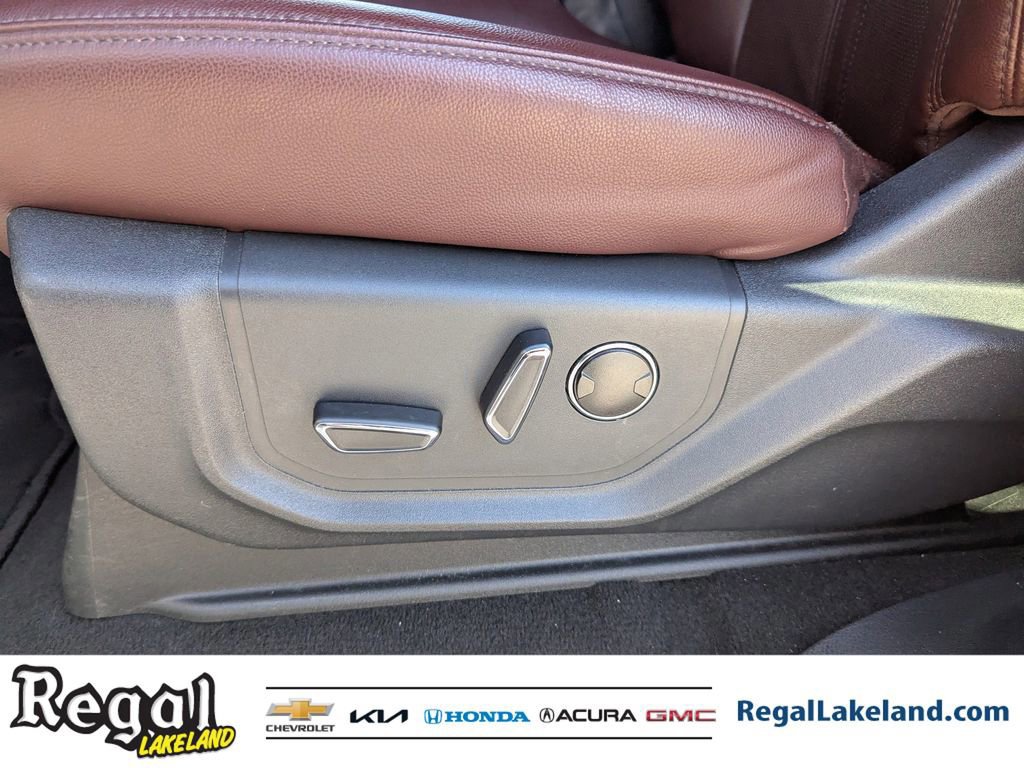 Used 2024 Ford Expedition Limited image 19