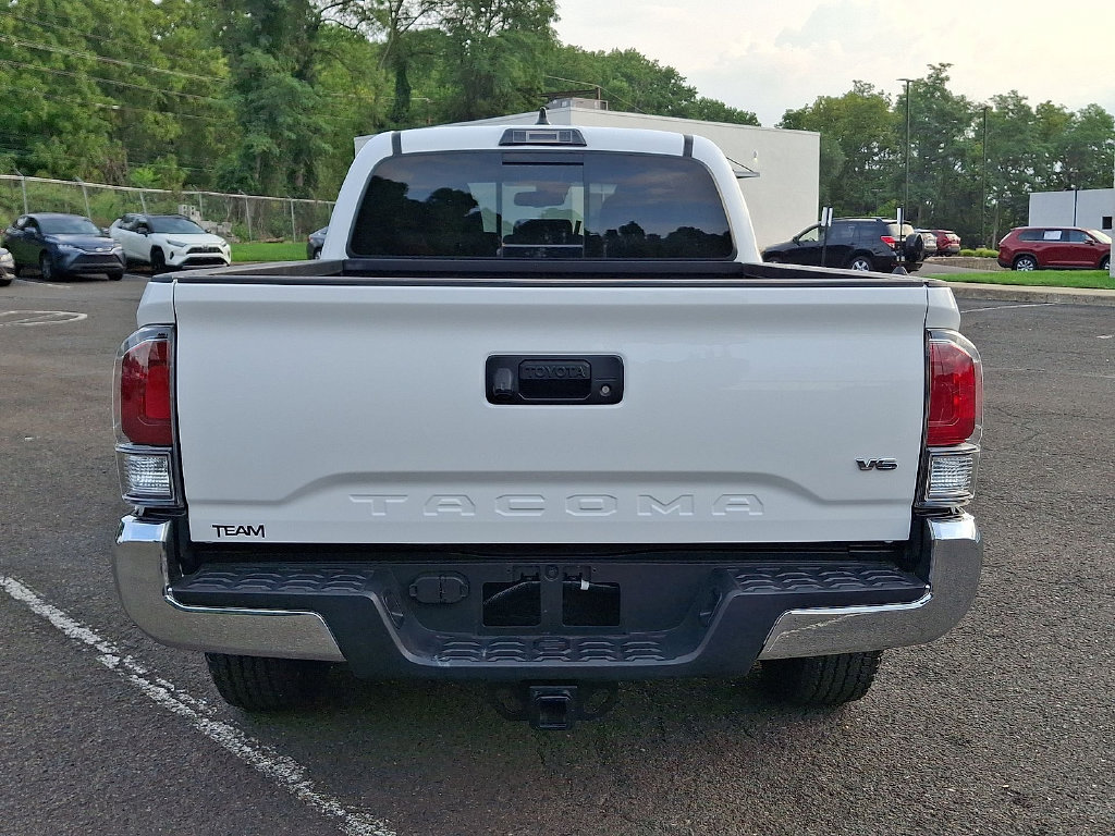 Certified 2022 Toyota Tacoma TRD Off-Road AWD/4WD image 29
