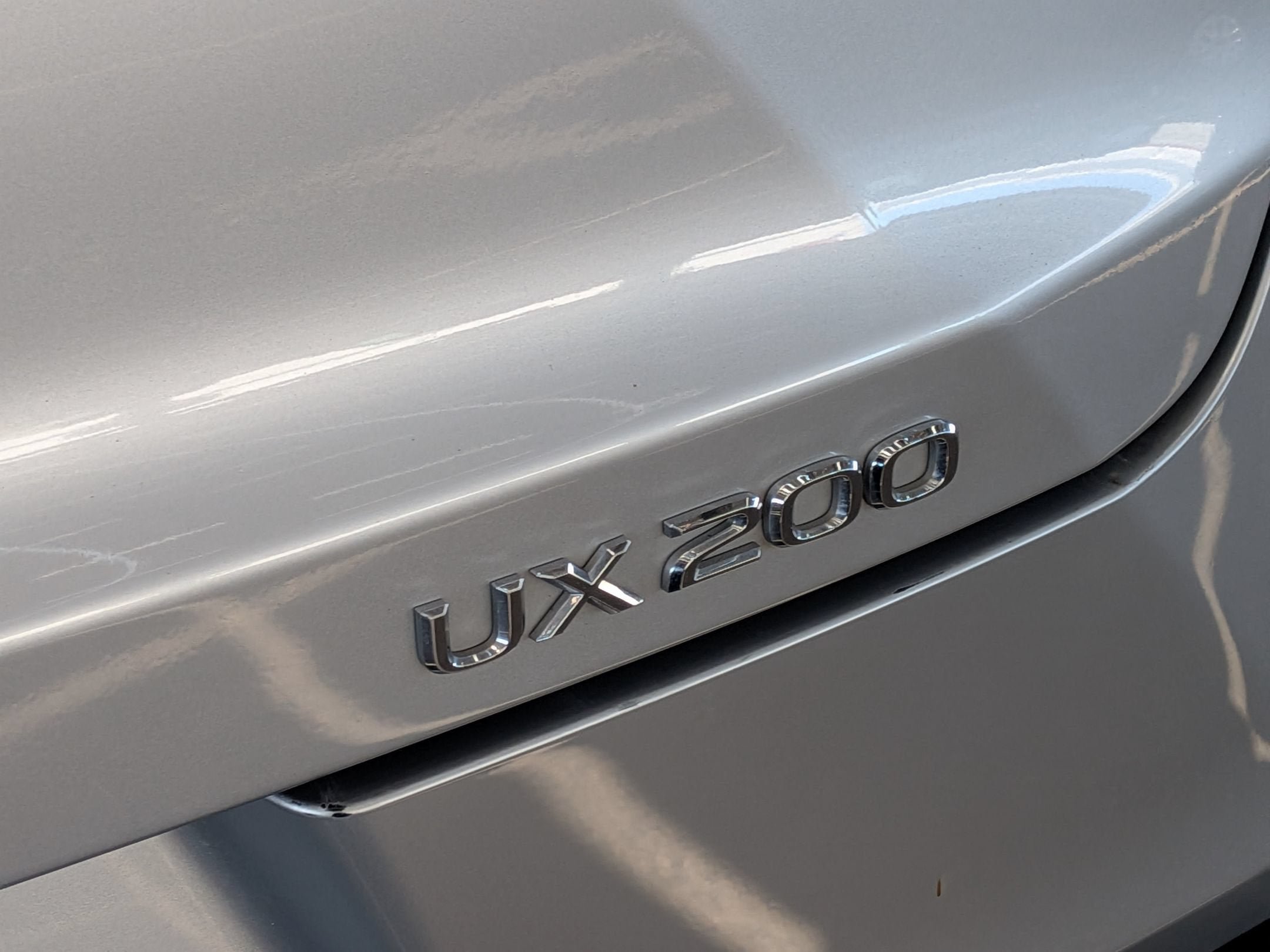Used 2020 Lexus UX 200 w/ Accessory Package FWD image 31