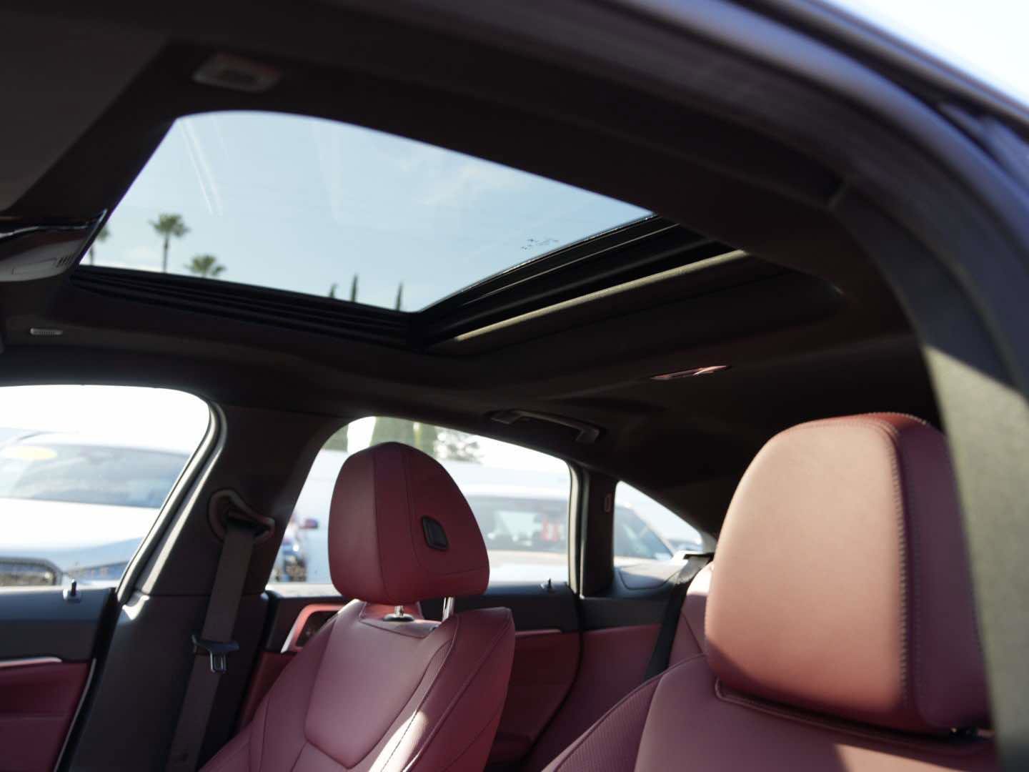 Used 2025 BMW i4 eDrive40 image 16