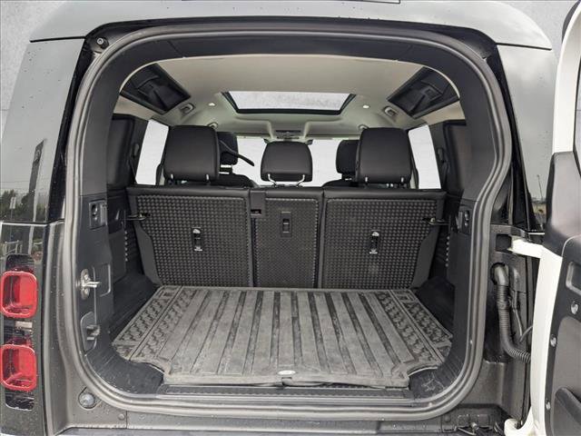 Certified 2023 Land Rover Defender 110 SE image 6