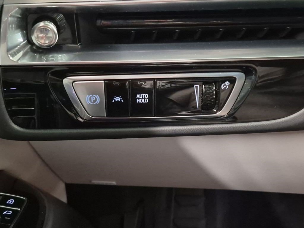 Certified 2024 Cadillac Lyriq Luxury RWD image 20